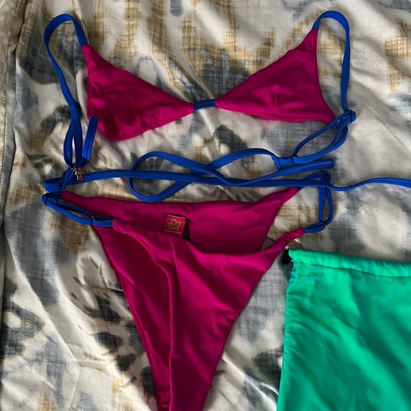 Marshall Columbia Contrast Swim SZ M - Picture 3 of 4